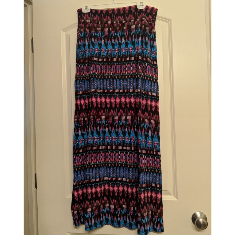Patterned maxi skirt
